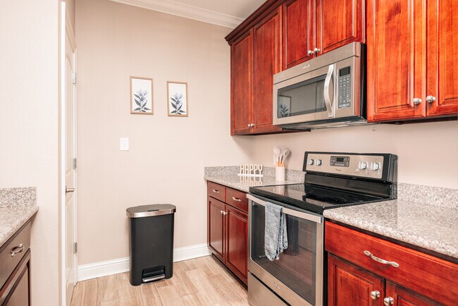 Foto del edificio - 919 Muirfield Dr