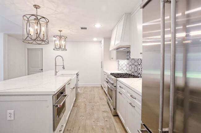 Foto del edificio - 1183 Chamboard Ln