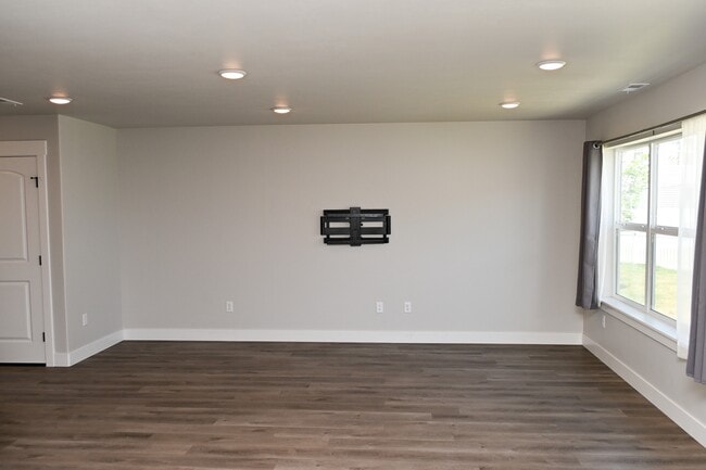 Building Photo - 1463 W 2055 S