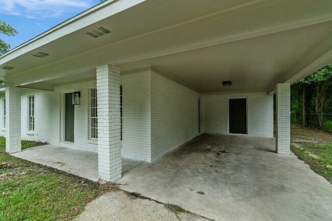 Foto del edificio - 6 Woods Ave