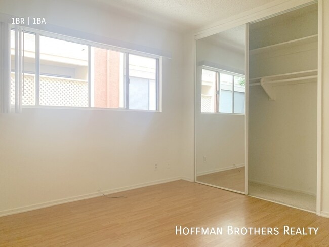 Foto del edificio - 2313 S Bentley Ave