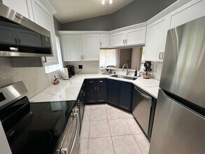 Building Photo - 6540 Chasewood Dr