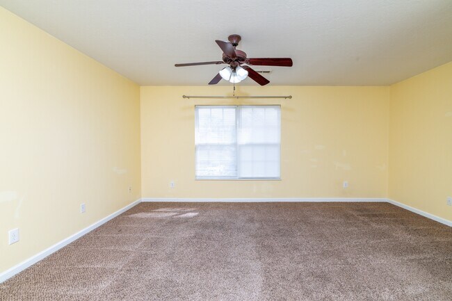 Foto del edificio - 1667 Maple View Way