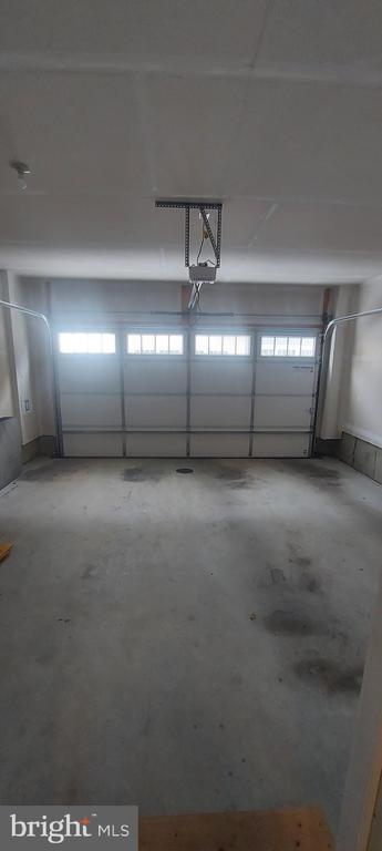 Building Photo - 2563 Hopton Ln