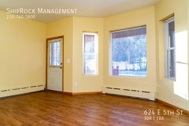 Foto del edificio - 624 E 5th St