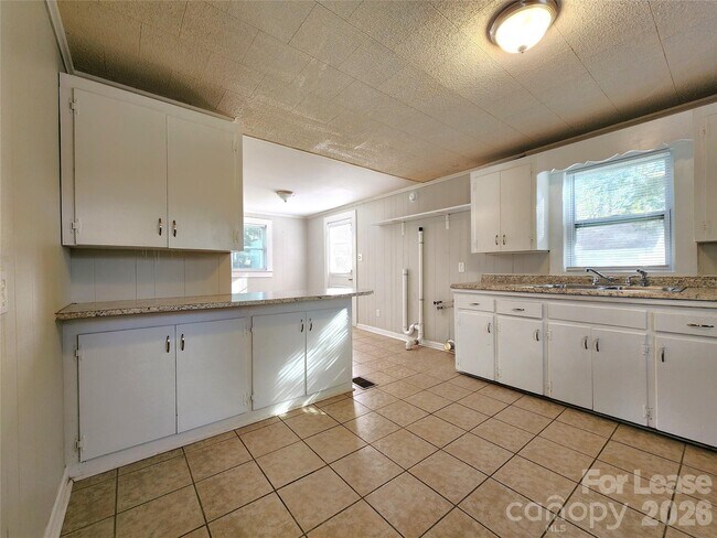 Foto del edificio - 317 Westview St