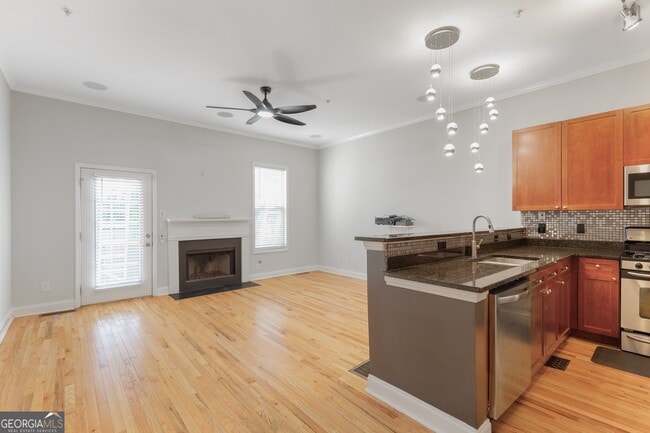 Foto del edificio - 1953 Sterling Oaks Cir NE