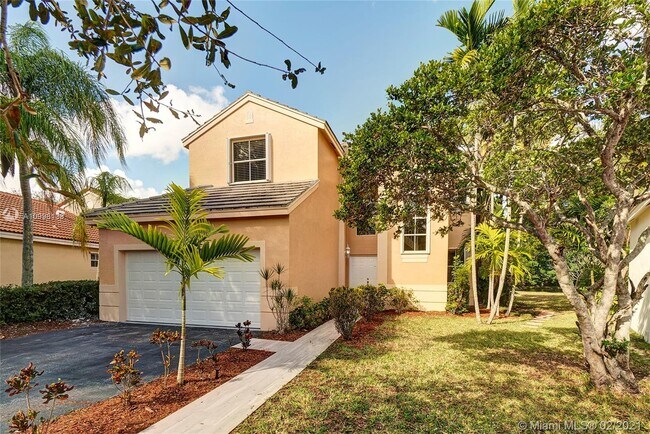 Building Photo - 141 W Bayridge Dr