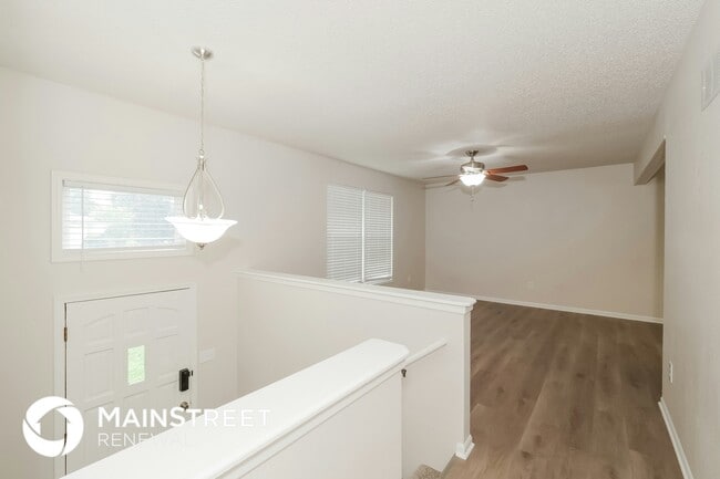 Building Photo - 505 SE Sherri Ln