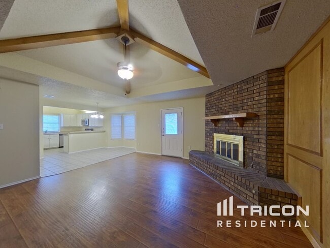 Building Photo - 6517 Aires Dr
