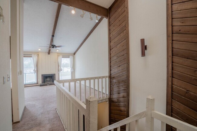 Foto del edificio - 2 Bed / 2 Bath Condo Near the Gathering Pl...