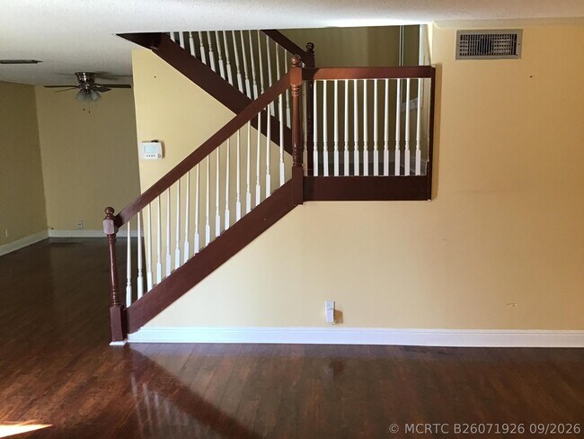 Foto del edificio - 1600 Forest Lakes Cir