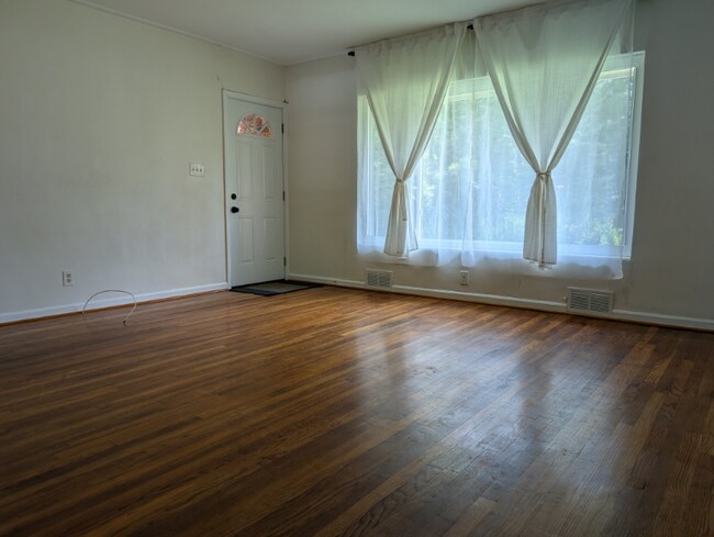 Foto del edificio - 2176 W Ponce de Leon Ave