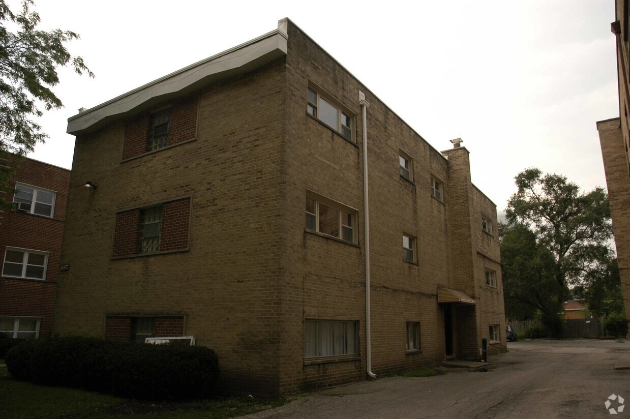 532 N Ardmore Ave, Villa Park, IL 60181 Apartments in Villa Park, IL