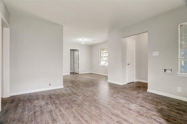 Building Photo - 6306 Reed Rd