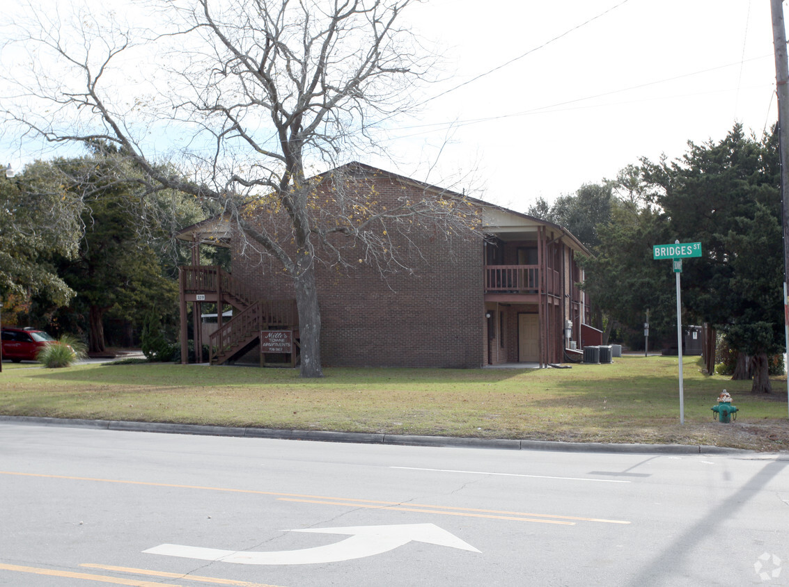 Building Photo - Miller Towne Apartments