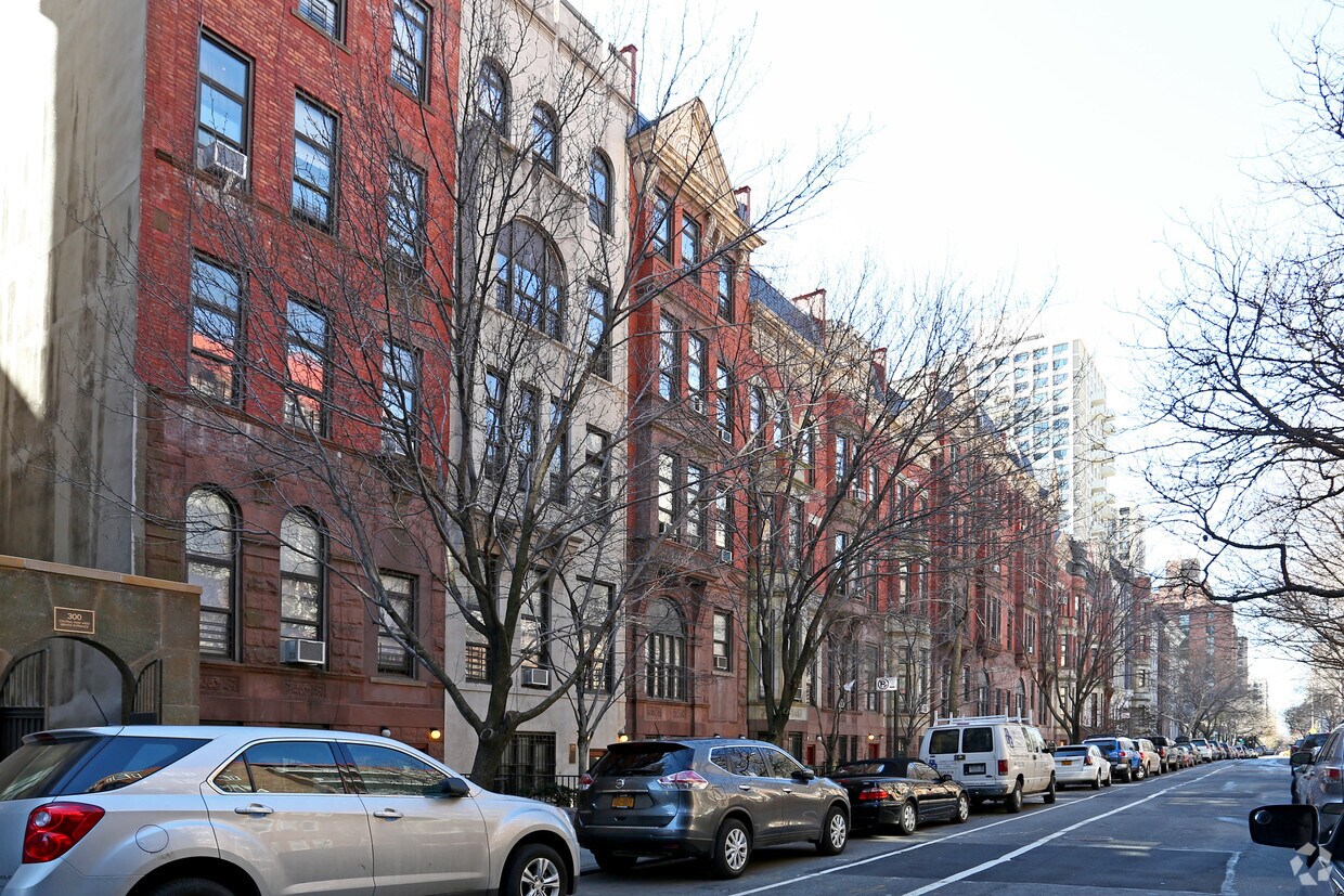 Foto del edificio - 26 W 91st St