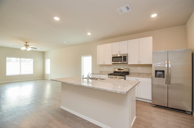 Foto del edificio - 25513 Blossom Ct