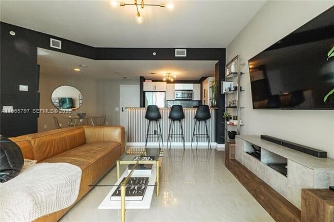 Photo - 300 S Biscayne Blvd Apartment