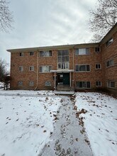 Building Photo - 17270 Bentler St