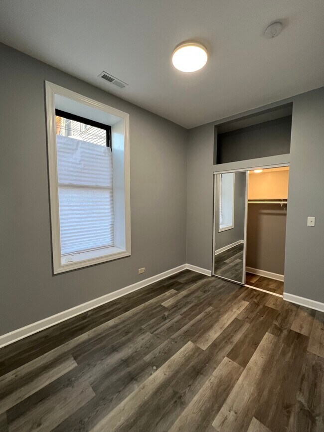 Building Photo - 2140 S Fairfield Ave