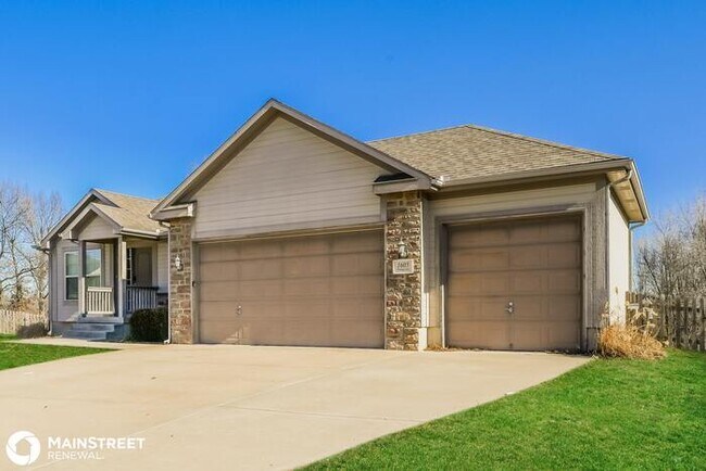 Building Photo - 1605 Fairway Ct, Pleasant Hill, MO 64080
