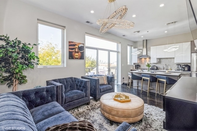 Livingroom - 1802 S State St