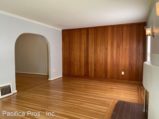 Building Photo - 3 br, 1 bath House - 4812 T Street