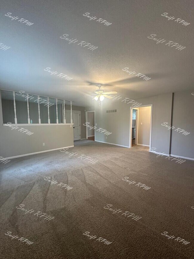 Foto del edificio - 218 NW Highland Ln