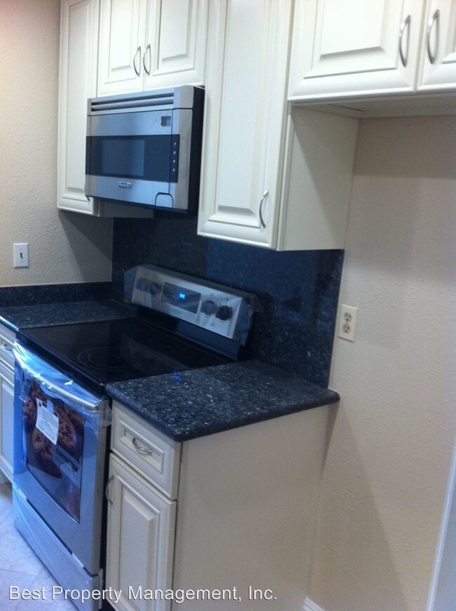 Building Photo - 40111 Santa Teresa Cmn