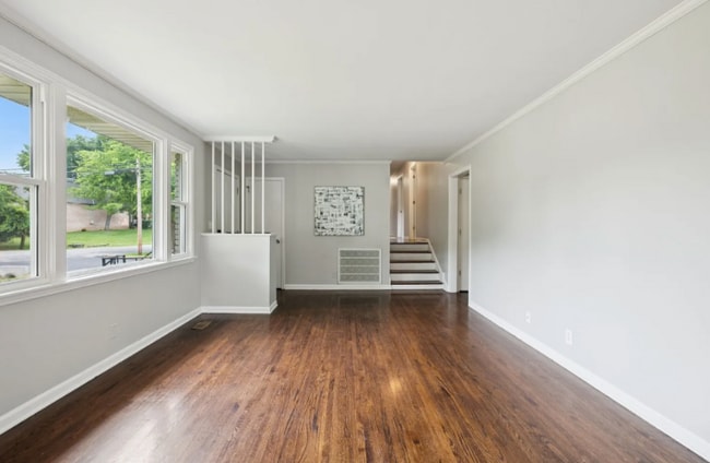 Building Photo - 6528 Premier Dr