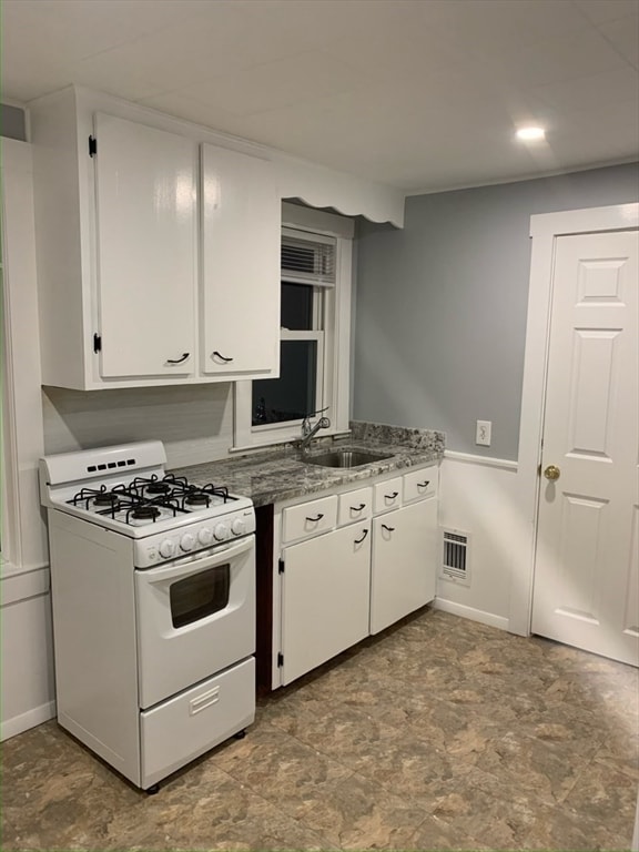 Building Photo - 102 Central St