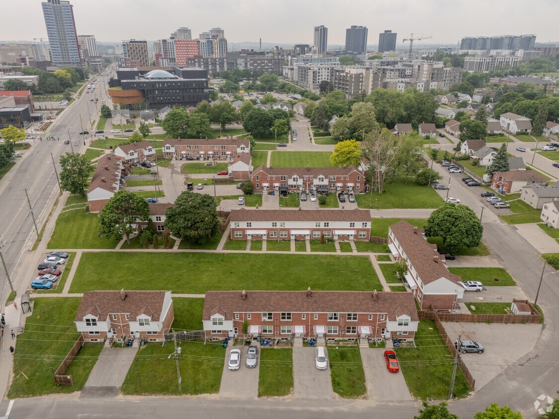 Aerial Photo - Maple Court, State Court, State Street