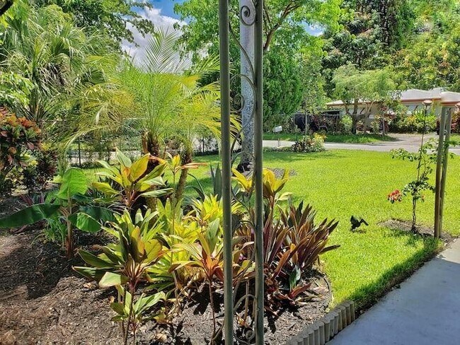Foto del edificio - 1440 NW 7th Terrace
