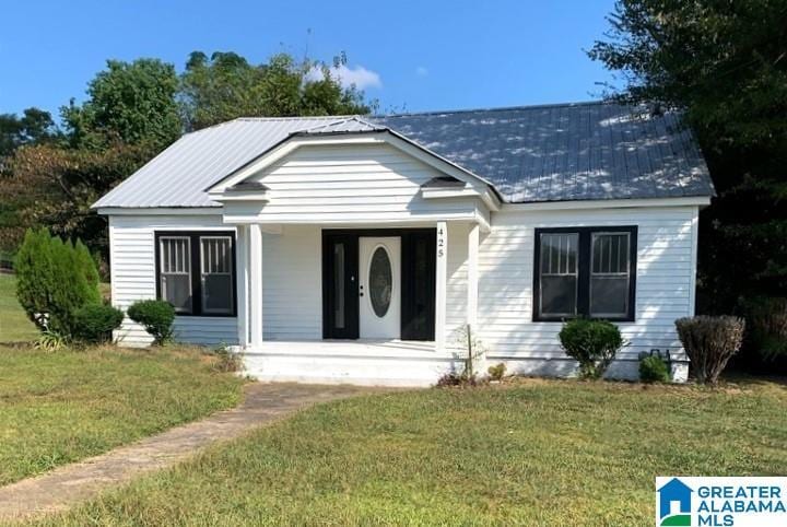 Primary Photo - 425 Oak St