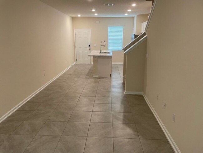 Foto del edificio - 2 Bed- 3 Bath Townhouse Located at Deer Run!  D.R. Horton Townhome Community