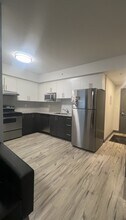 Building Photo - 258A Sunview St