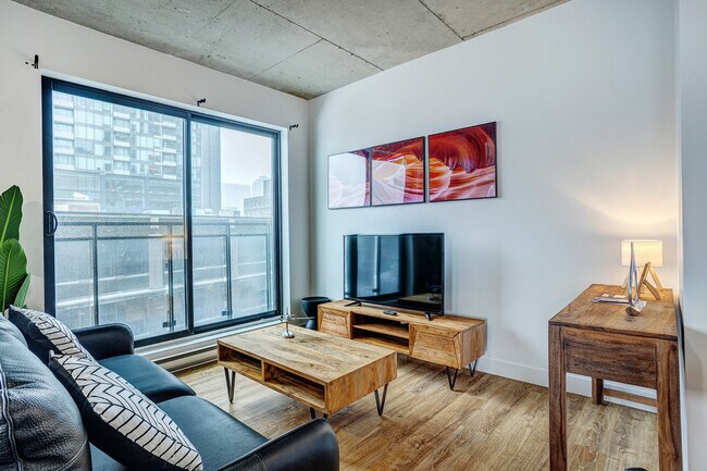 Photo du bâtiment - 2100 Rue de Bleury