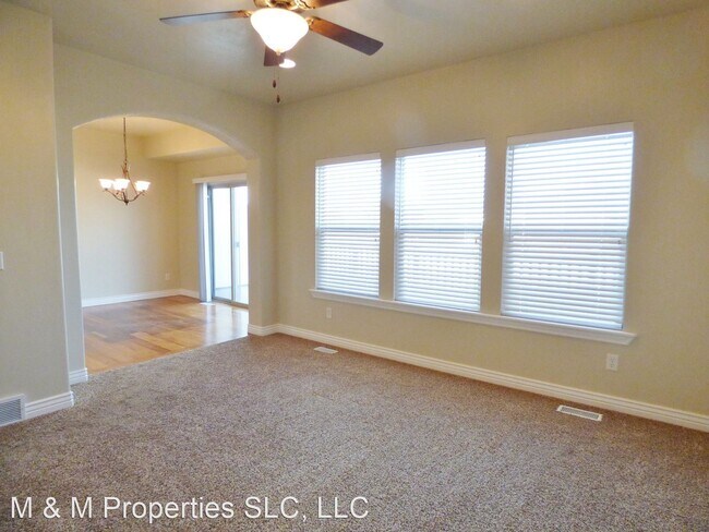Building Photo - 3 br, 3.5 bath House - 13665 S Mount Corti...