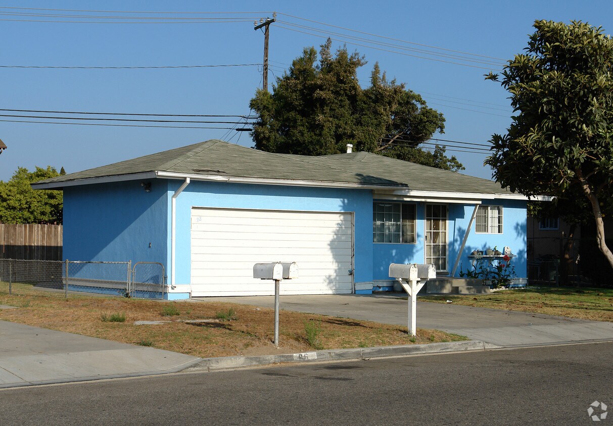 Primary Photo - 80-82 Princeton Ave