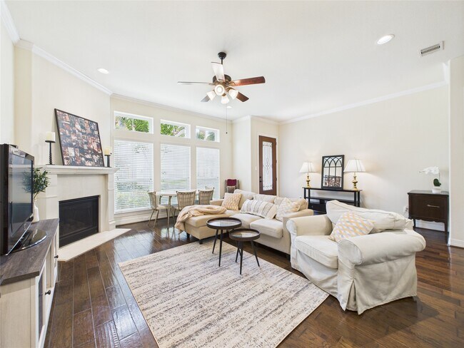 Foto del edificio - 22 Tassia Ln