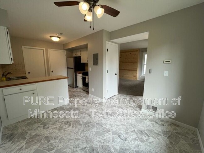 Foto del edificio - 9276 Indian Blvd S