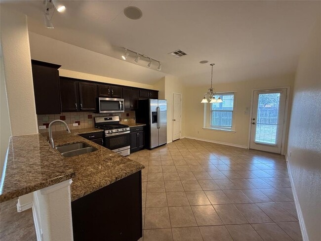 Foto del edificio - 111 Devonshire Dr