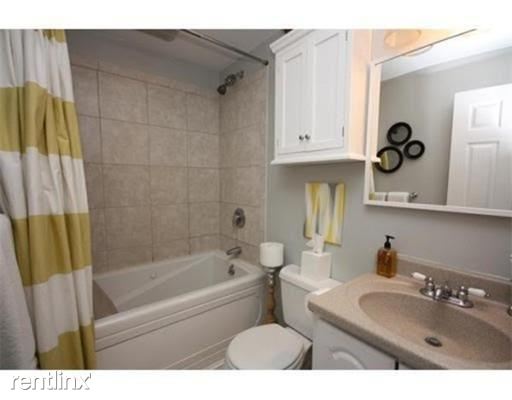Foto del edificio - 656 E 2nd St