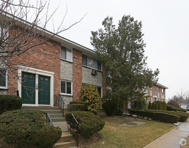 Building Photo - 2-8 S Marion Pl