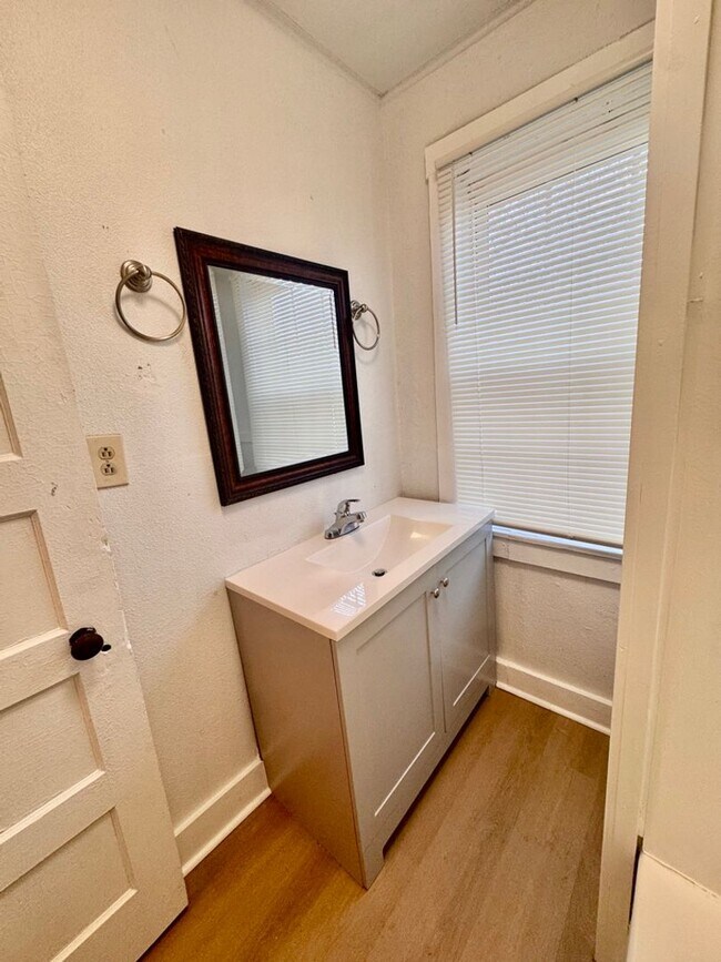 Foto del edificio - 1004-1006 Elliston Street