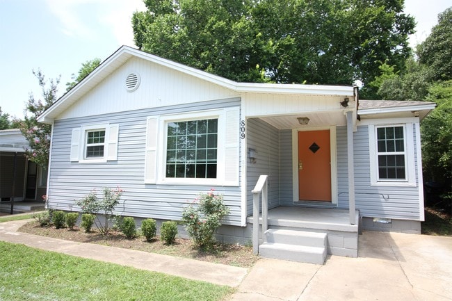 Building Photo - 809 N 45th St