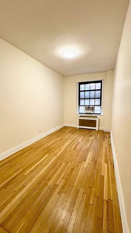Building Photo - 107 E 63rd St