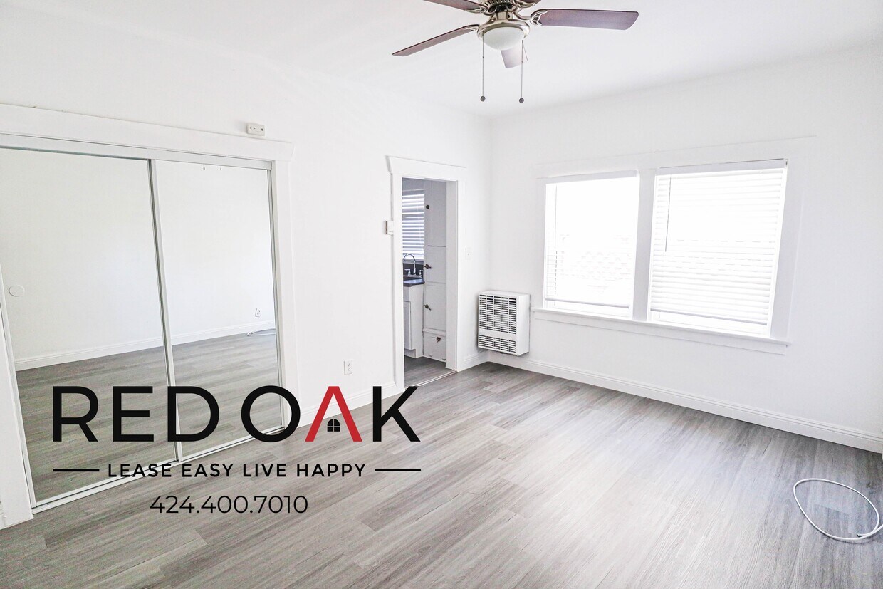 Primary Photo - Bright And Spacious Remodeled Studio With ...