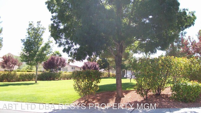 Building Photo - 3 br, 2.5 bath House - 378 DOG LEG DR